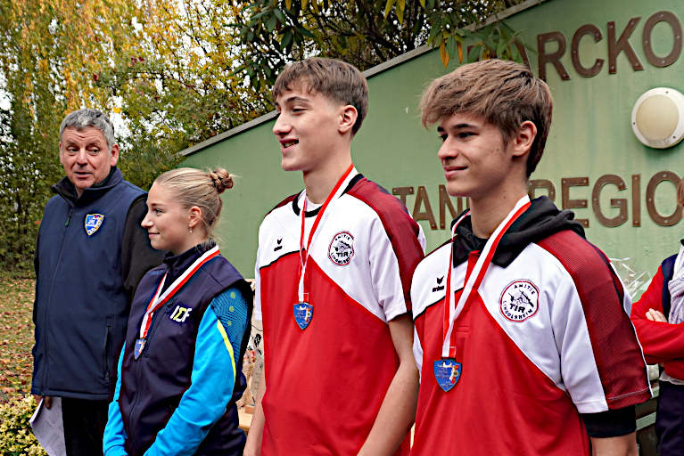 Podium juniors / jeunes participants